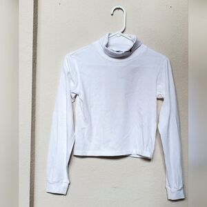 UT Girls L/ S Turtleneck.   Size L. (14)
